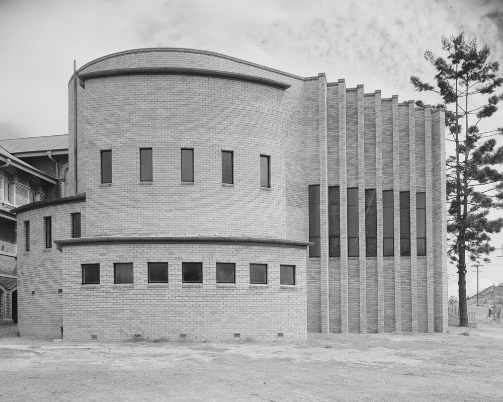 Central Congregational Church (back view), corner of East and Roderick Streets, Ipswich, 1958