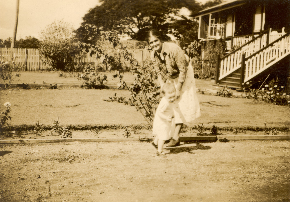 Elspeth Cameron with her mother Rhoda , Ipswich, c.1937