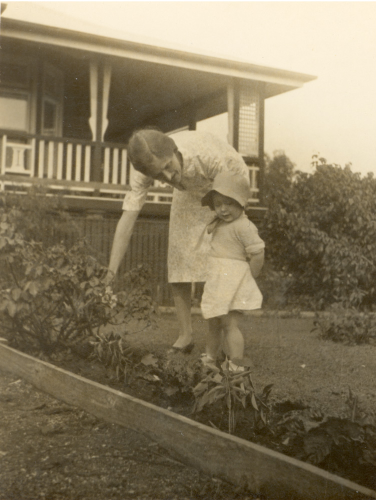 Mrs Rhoda Cameron with daughter Elspeth, c.1938?