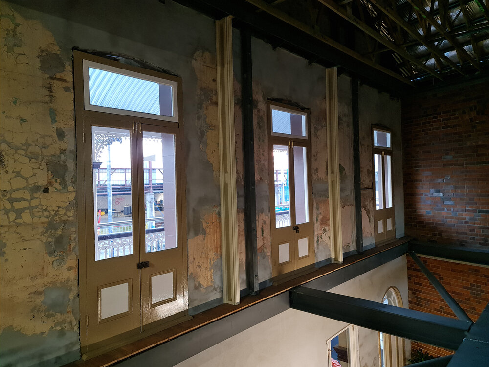 Commonwealth Hotel first floor doors, 2021