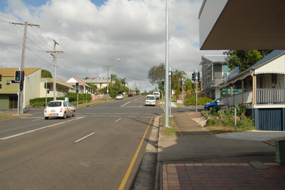 South Street, No 19, Ipswich - streetscape looking East, 2010
