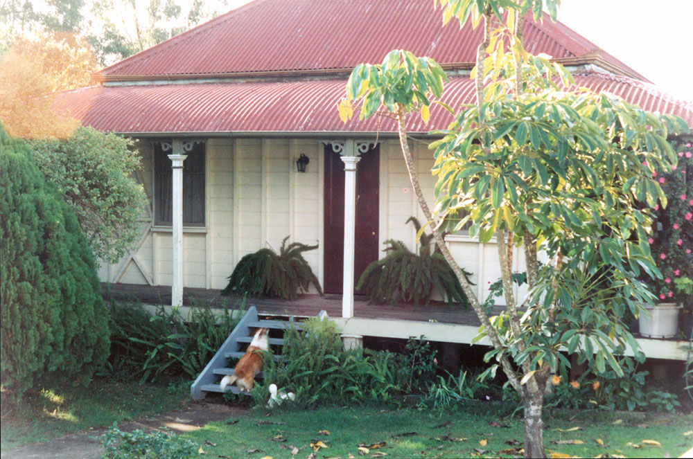 Hansells Parade, No. 12, Riverview, Ipswich, 1991