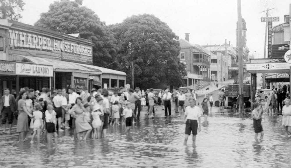 Brisbane Street, Ipswich, during flooding in the 1940s