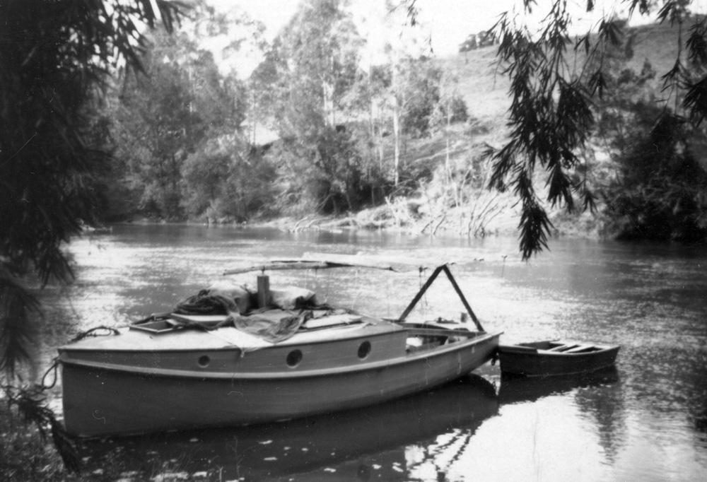 Boat on the Brisbane River at Sugar's Quarry near the Junction, 1940s