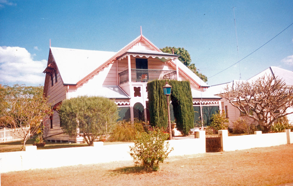 Toronto, 30 Quarry Street, Ipswich, 1991