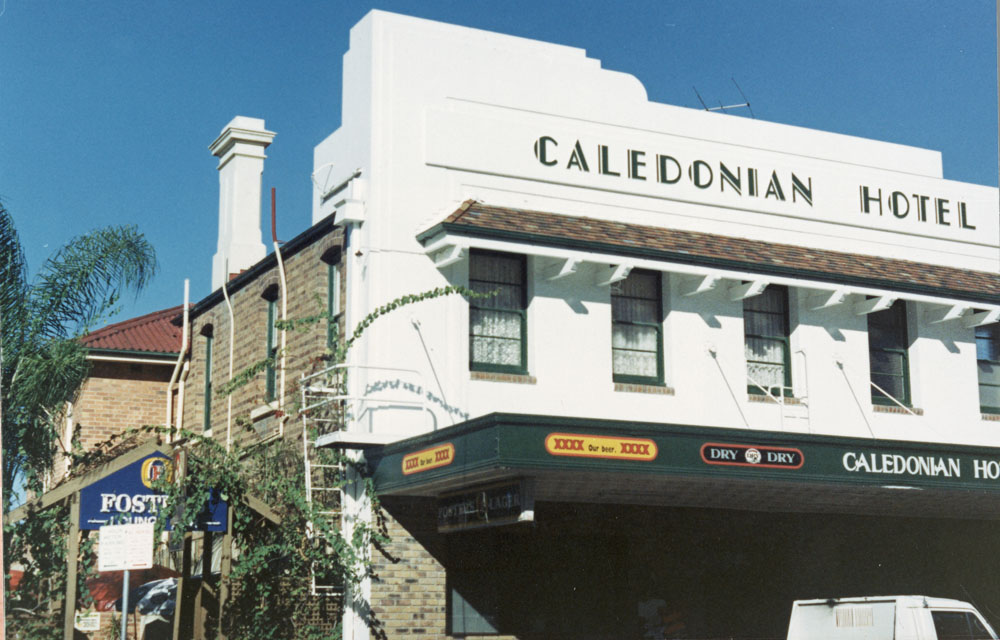 Caledonian Hotel, 9 Bell Street, Ipswich, 1991