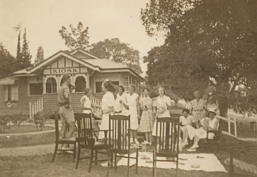 Tennis group, Queens Park, Ipswich, 1940