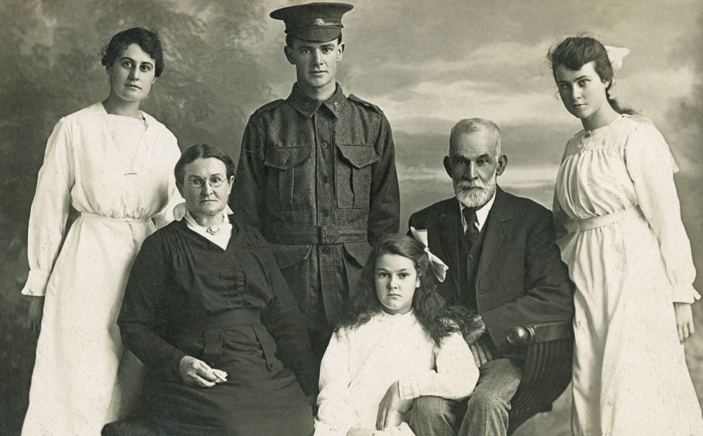 Members of the Wildey family, from Raceview, Ipswich, 1918