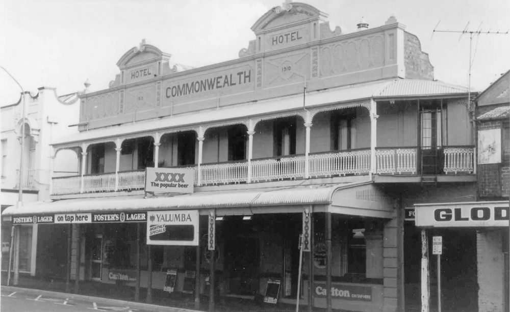 Commonwealth Hotel, 5 Union Place, Ipswich, 1985
