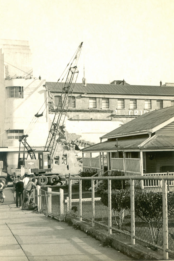 Demolishing the Ritz Theatre in Bell Street, Ipswich, 1966