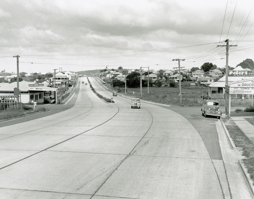 Brisbane Road, looking towards South Station Road, Booval, Ipswich, 1951