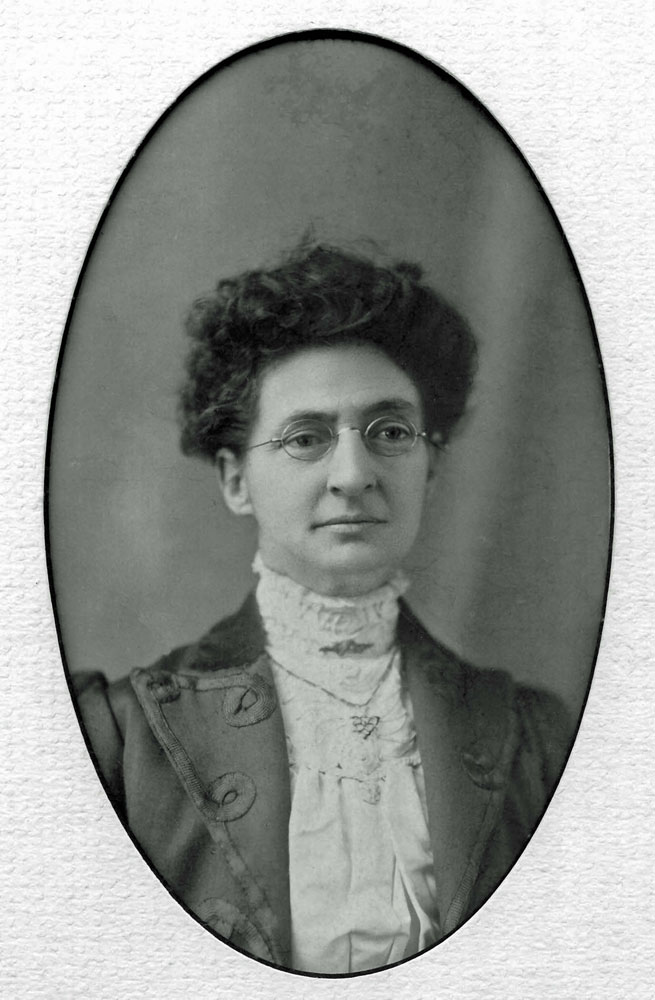 Emma Louisa Lowe (nee Darker), Ipswich 1909 - 1910