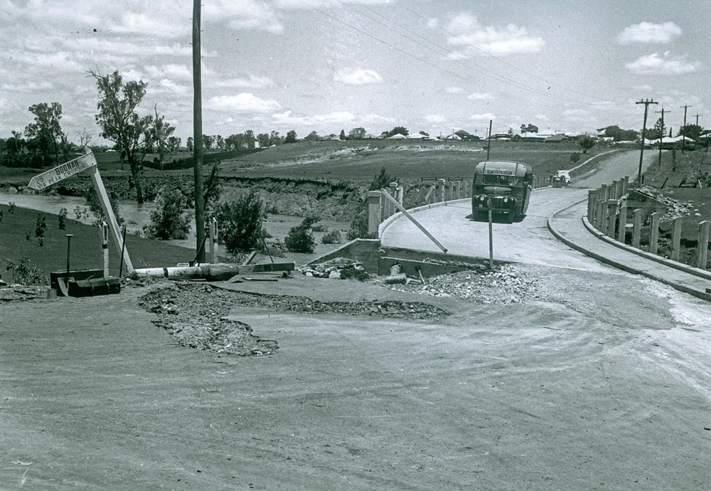 Damaged One Mile Bridge, One Mile, Ipswich, c.1940