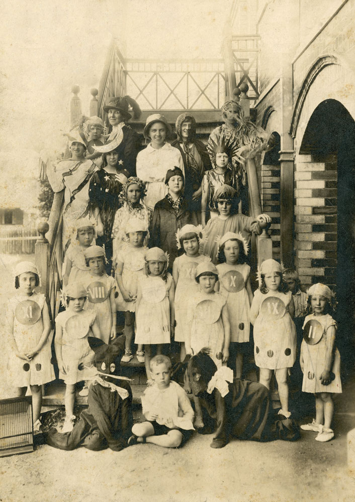 Ipswich Kindergarten children outside Congregational Sunday School, East Street, Ipswich, c.1925
