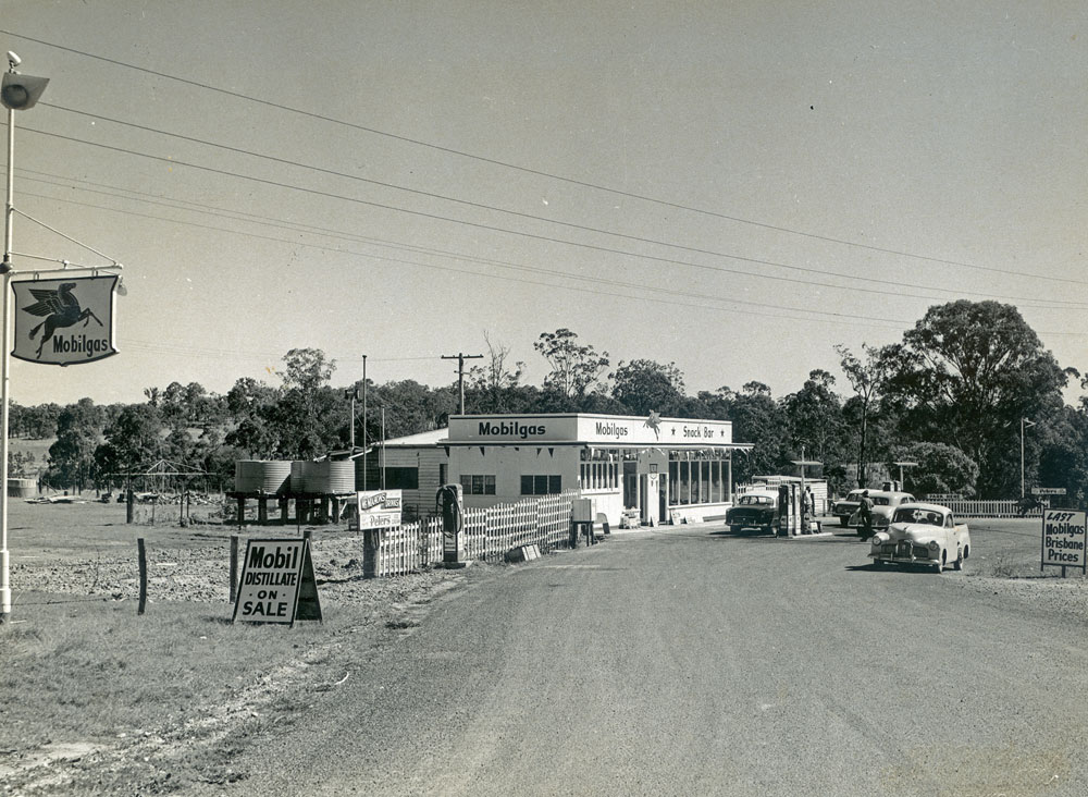 Blue Star Service Station on the Warrego Highway, Blacksoil, Ipswich, late 1950s