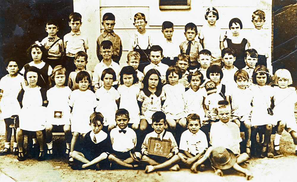 Grade P1 students, Ipswich North State School, North Ipswich, 1935