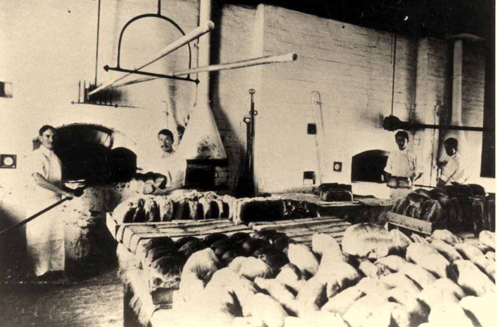 Interior of Hastings bakery at Silkstone, Ipswich, n.d.