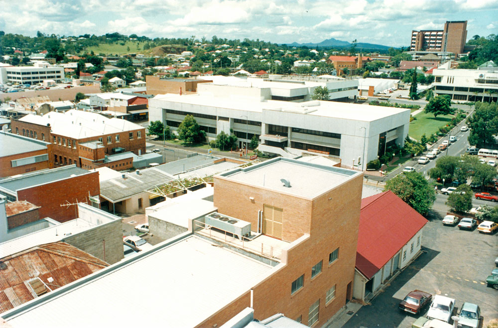 View towards  Ipswich Courthouse on Limestone Street, Ipswich, c.1992