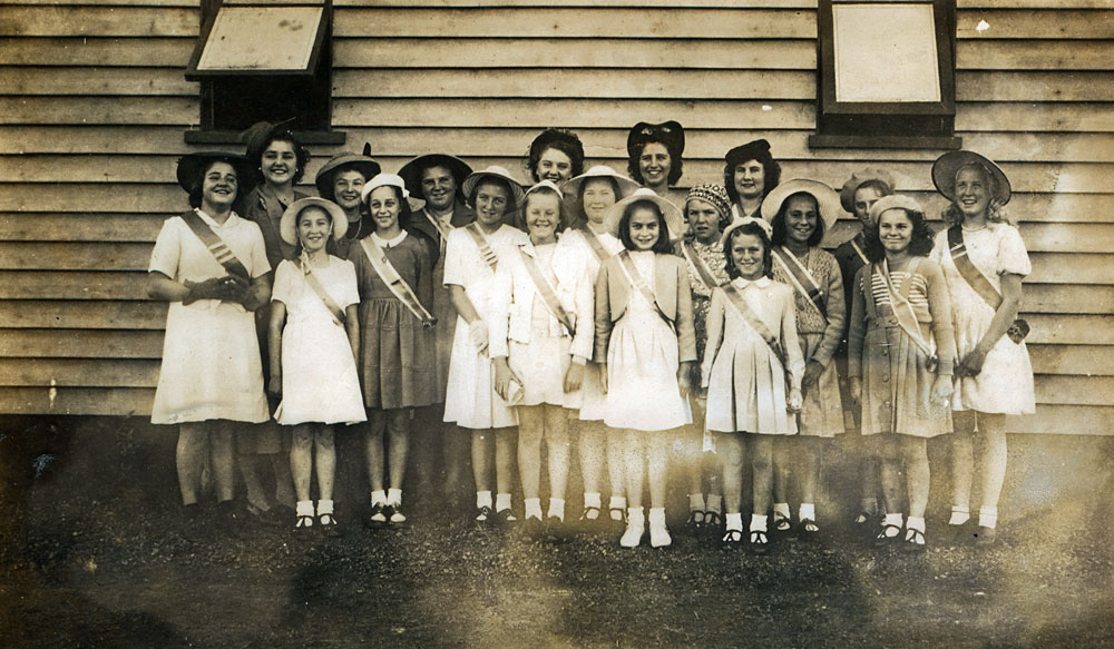 Members of the Methodist Church Girls' Comrades, East Ipswich, c.1944