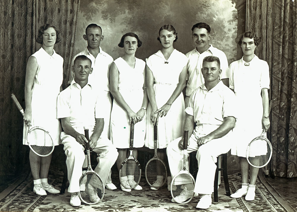 Wanderers Tennis Club, A Grade Premiers, Ipswich, 1937