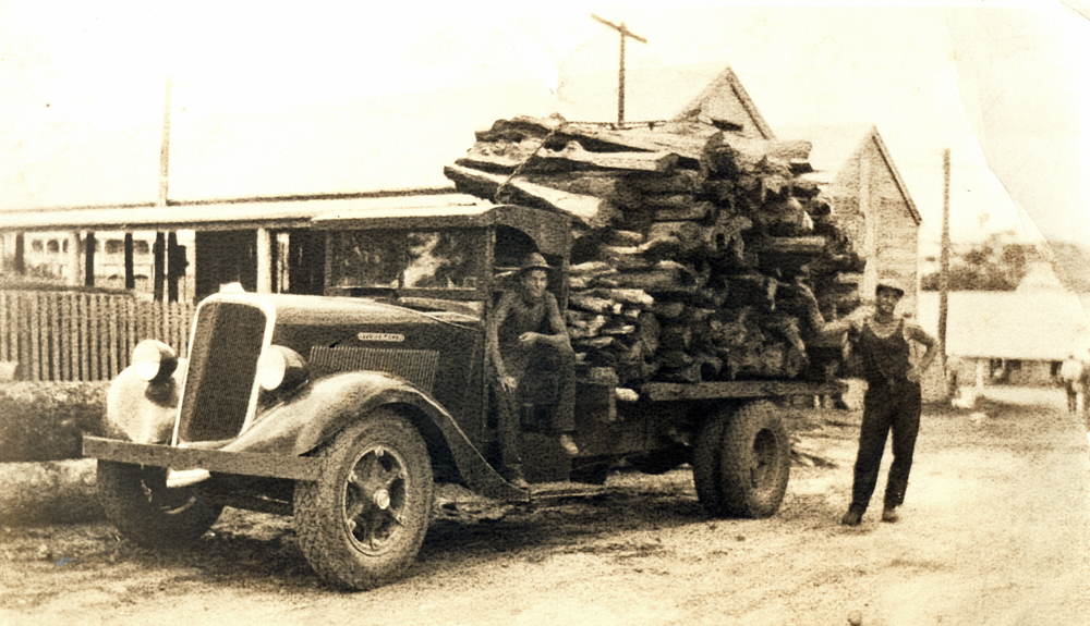 Load of long wood at Kruger Sawmill, Byrne Street, Bundamba, Ipswich, late 1920s