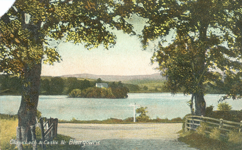 Front of postcard depicting, Clunie Loch &amp; Castle nor. Blairgowrie, Scotland, United Kingdom, 1907