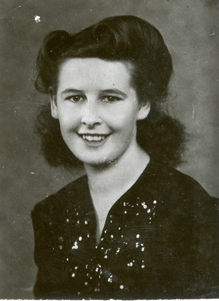 Passport portrait of Jessie Alley (nee Parkes), Ipswich, 1944