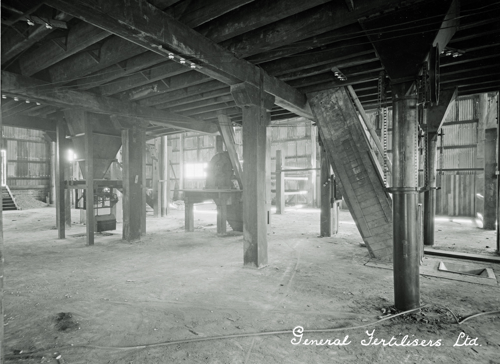General Fertilisers Ltd. interior, Mary Street, Blackstone, Ipswich, mid 1930s