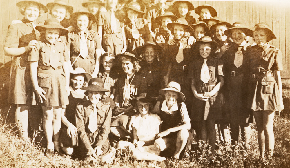 Girl Guide group, Ipswich, 1946