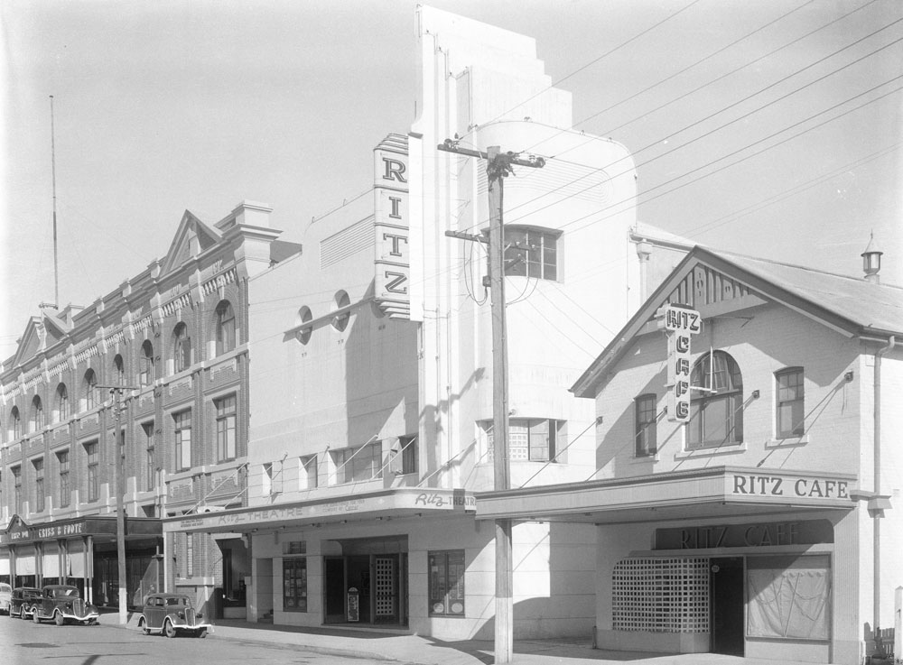 Ritz Theatre on Bell Street, Ipswich, early 1940s