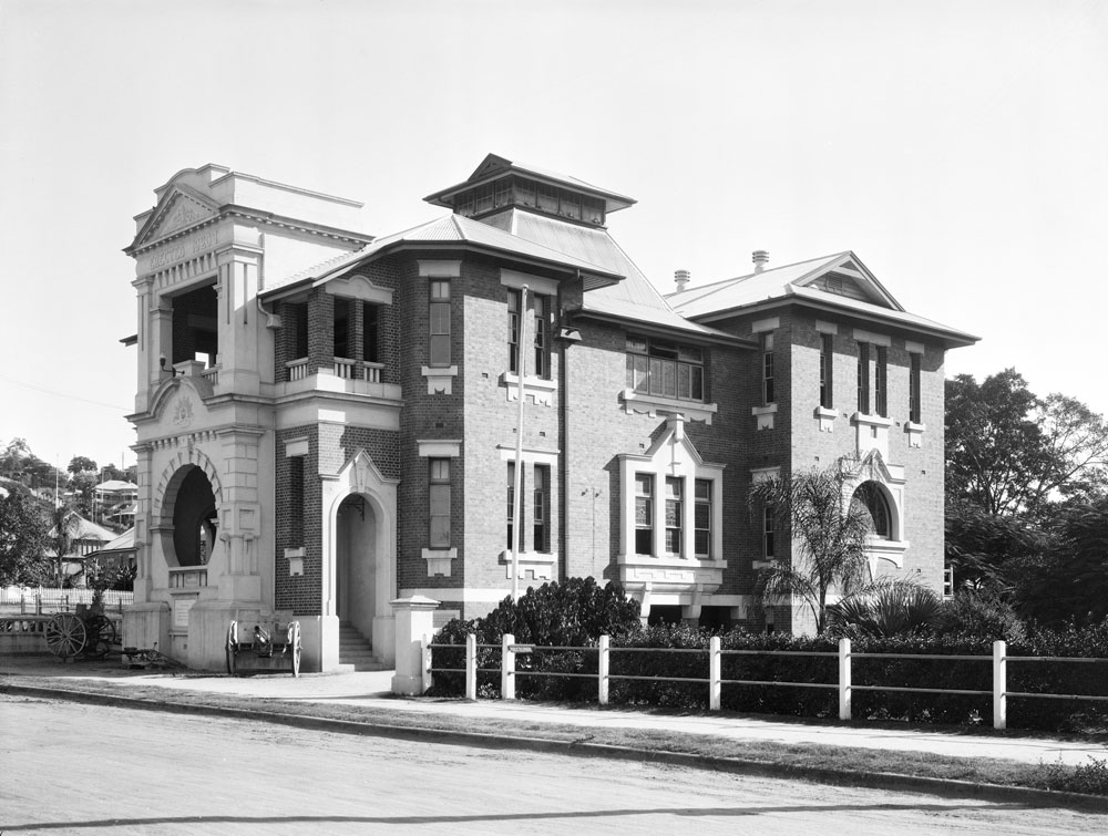 Ipswich Soldiers' Memorial Hall, 63 Nicholas Street, Ipswich, early 1930s