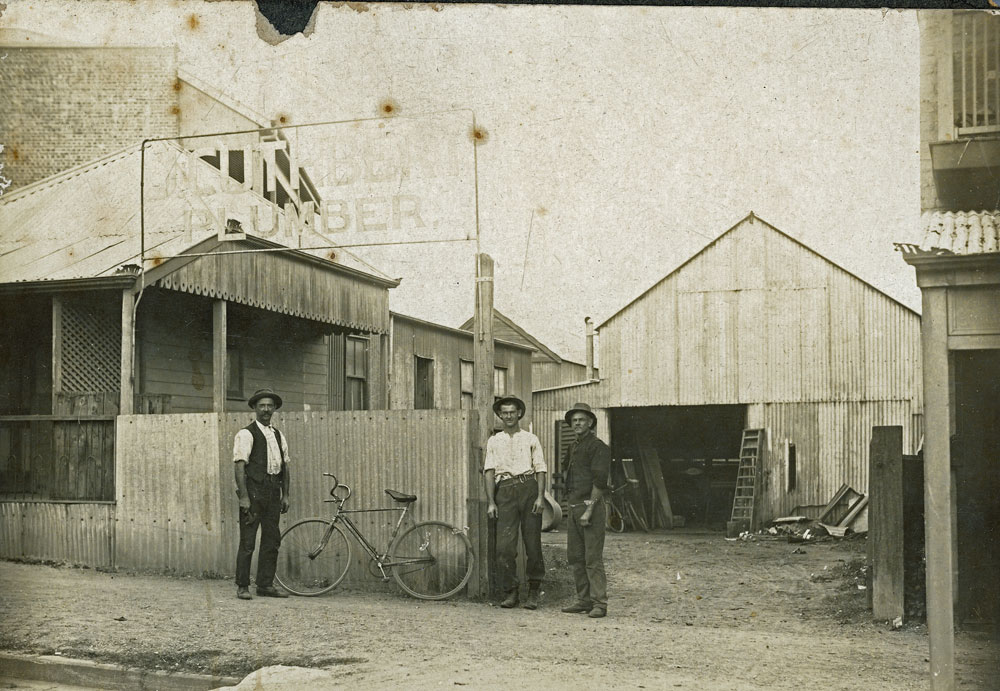 Men from Cuthberts Plumbers, Ellenborough Street, Ipswich, 1920
