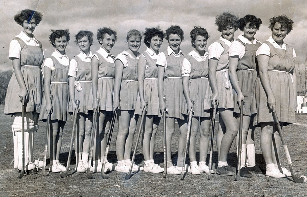 Ipswich Ladies Hockey No 2 Team, Warwick 1957