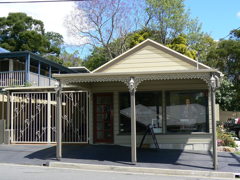 Building on Whitehill Road, behind 9 Blackstone Road, Eastern Heights, Ipswich, 2012