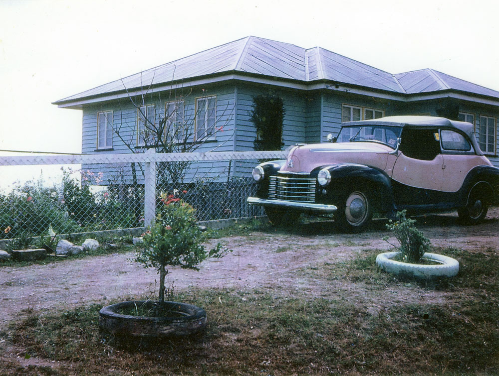 Vauxhall Wyvern in front of home in Deebing Street, Ipswich, 1958