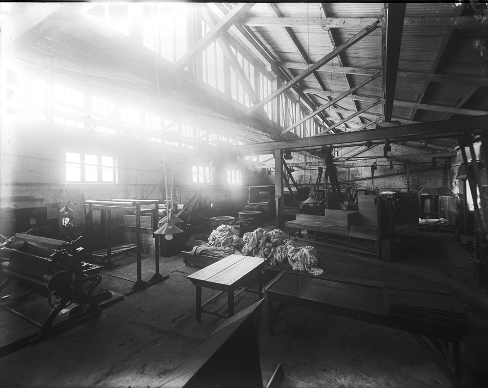 Interior of Ipswich Woollen Mills, East Ipswich, 1920s
