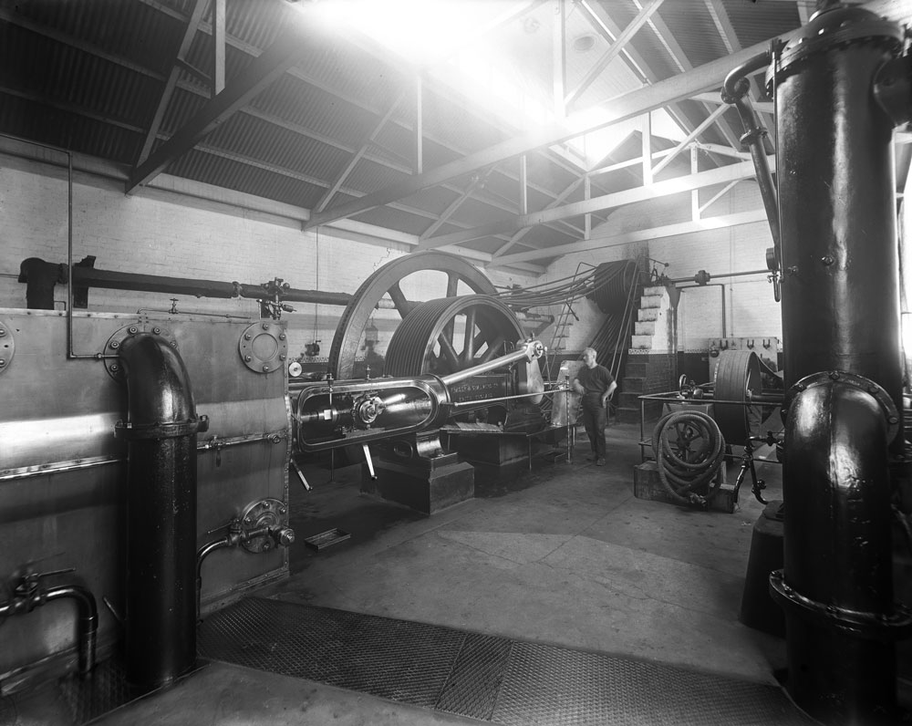 Interior of Ipswich Woollen Mills, East Ipswich, 1920s