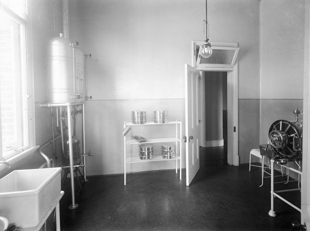 Interior of Ipswich General Hospital, Ipswich,  c.1920s