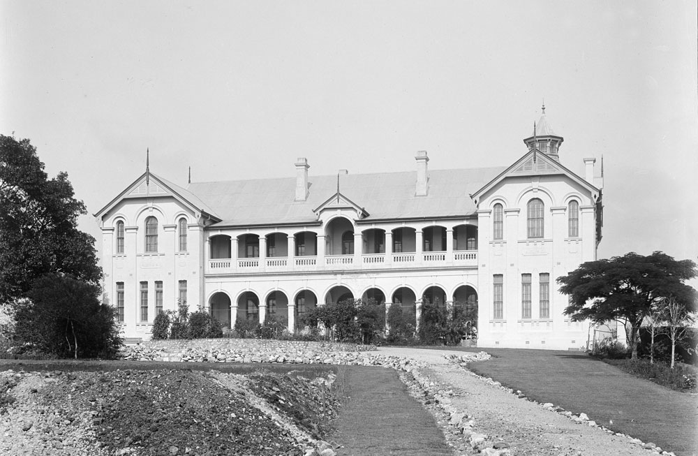 Front view of Ipswich Girls' Grammar School, Ipswich, 1910s