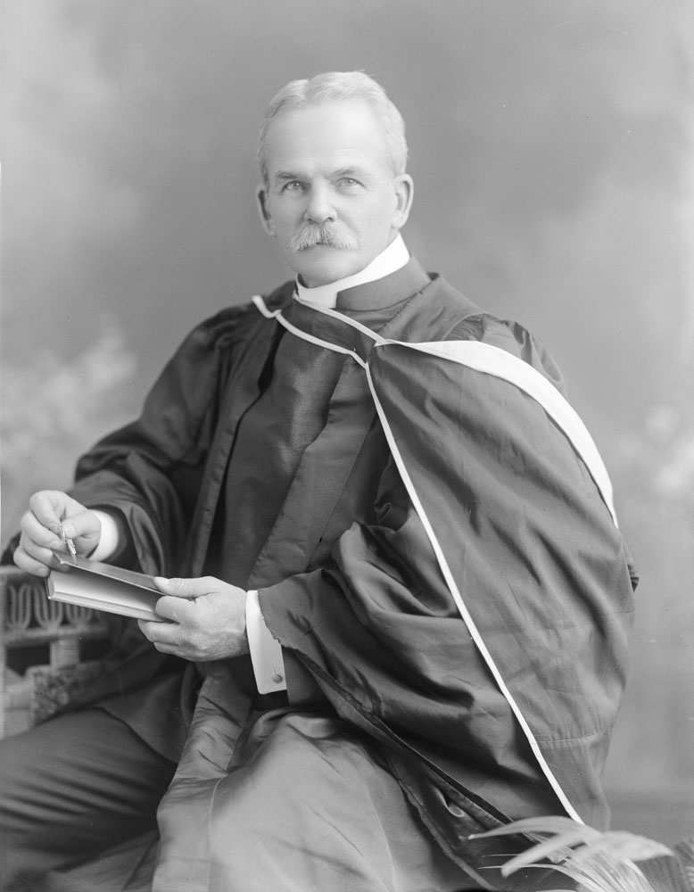 Thought to be Reverend Joseph Robertson, Ipswich, 1908-1916