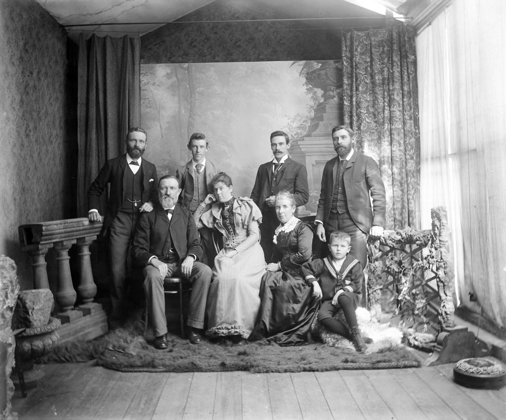 Unidentified family, Ipswich, c.1898