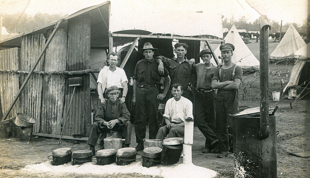 Training group of World War I soldiers at Enoggera Barracks, 1914-1918