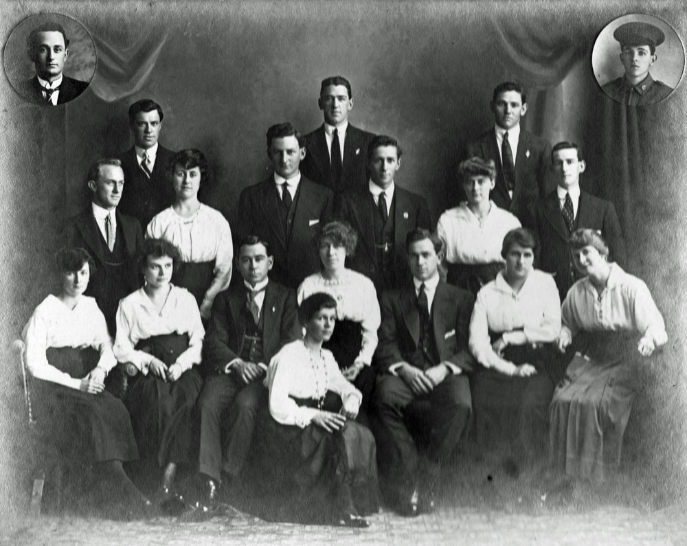 Private Richard Turner (inset) with choir group, Ipswich, 1918