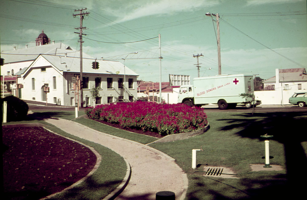 Garden at Soldiers Memorial Hall, corner Limestone and Nicholas Streets, Ipswich, 1974-1975