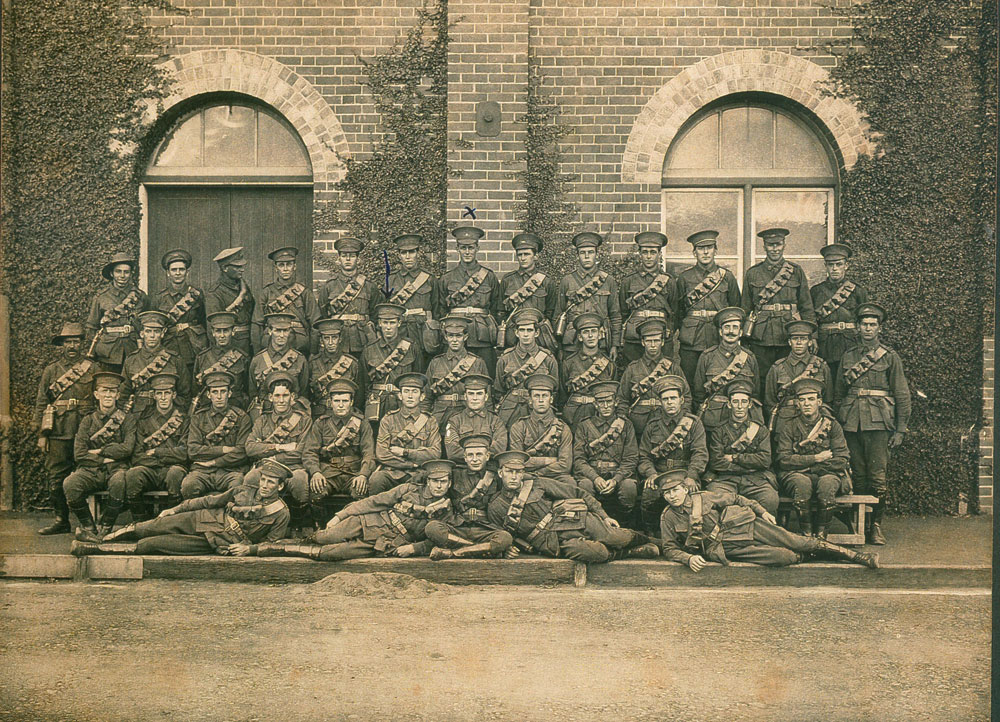 Group portrait of 5th Reinforcements, 6th Field Company of Engineers at Moore Park, Sydney, 1916