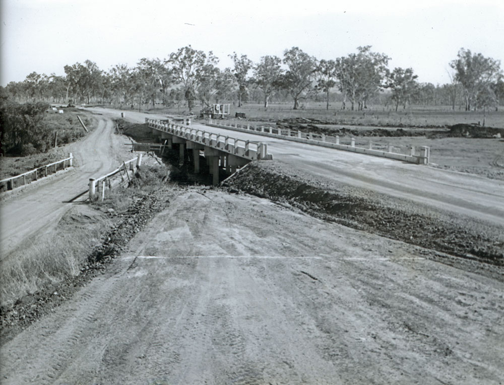 Old and new Seven Mile Bridge, Ipswich - Rosewood Road, Rosewood, Ipswich, 1968