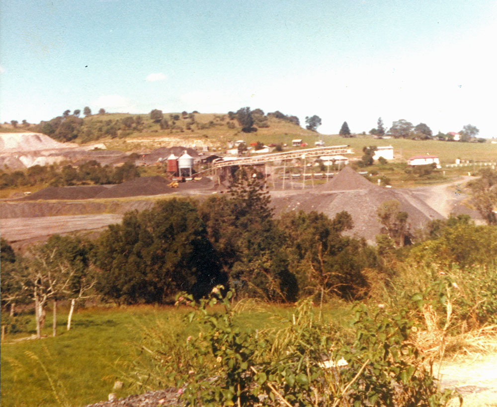 New Oakleigh open cut mine, north of Rosewood, 1970s