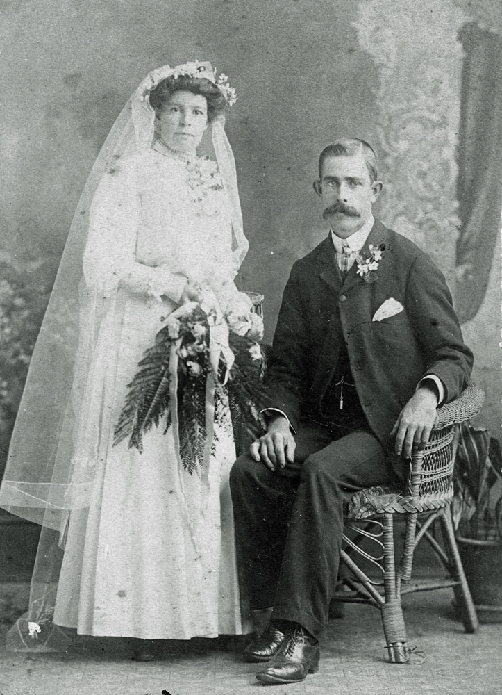 James Cecil and Clara Jane Richards (nee Markrow)(Marcrow?) wedding, Ipswich, 1907