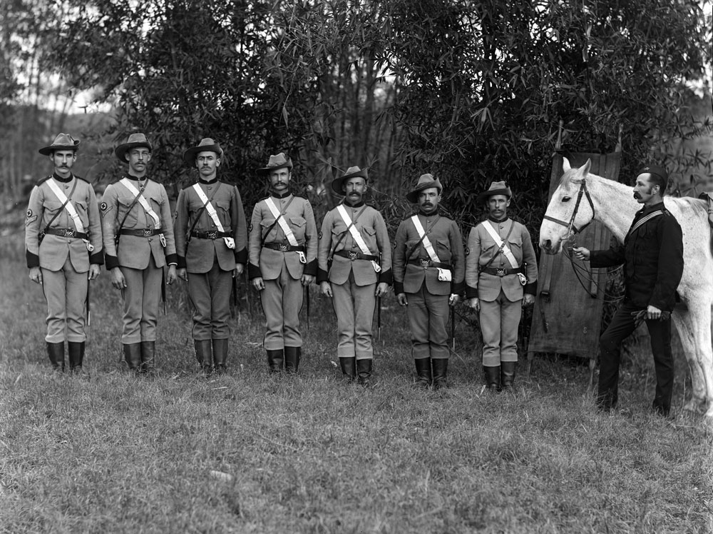 Volunteer stretcher bearers from the Queensland Mounted Infantry, Ipswich, c.1898
