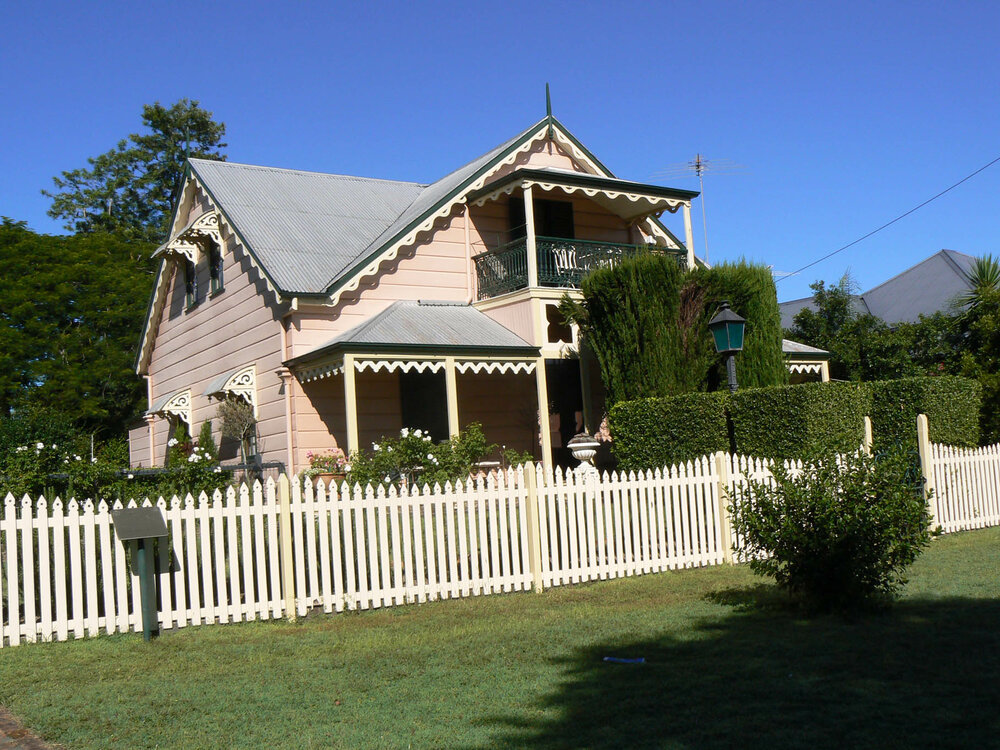 Toronto, 30 Quarry Street, Ipswich, 2015